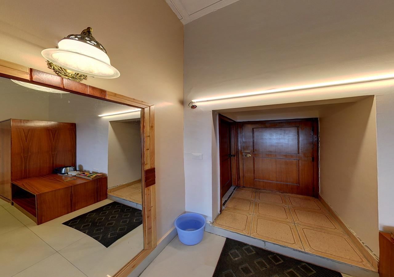 Hotel Kahkashan Mussoorie Bagian luar foto